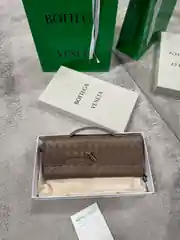 Bottega Veneta Andiamo Vizon Kadın Deri Clutch 1