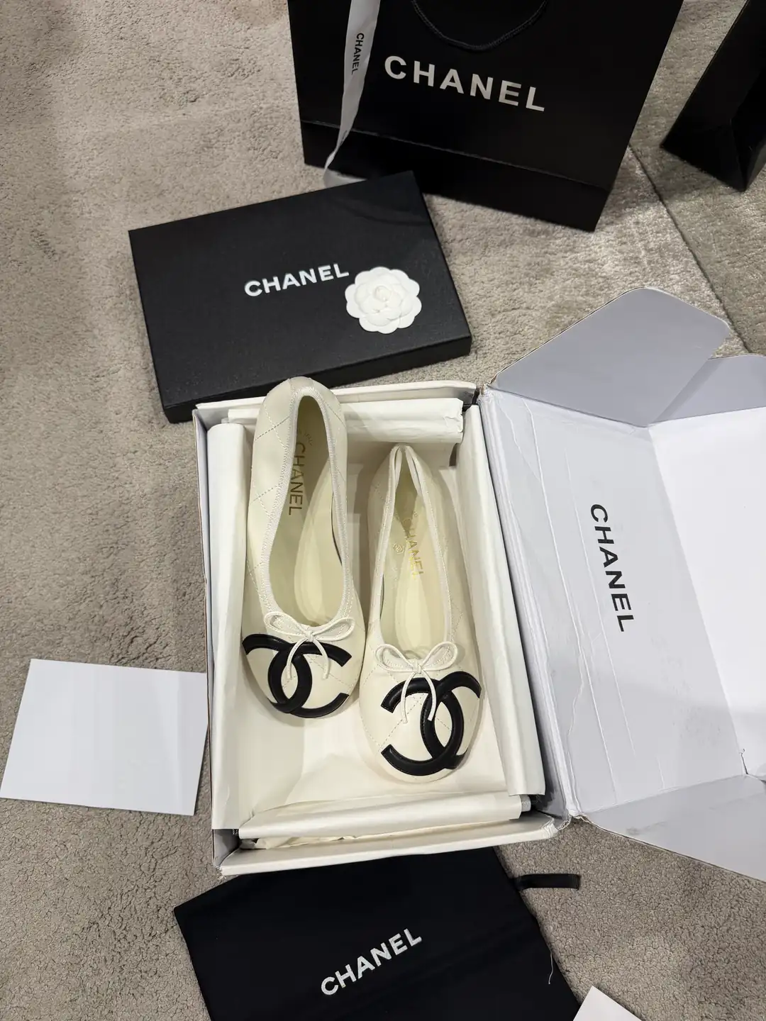 Chanel Coco Beach Beyaz Kadın Deri Babet