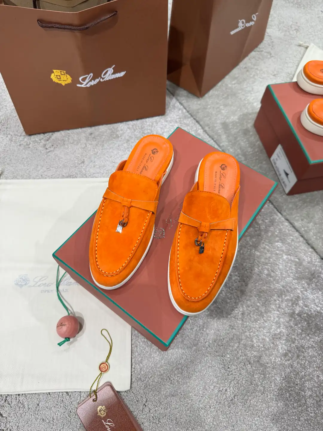 Loro Piana  Summer Charms Walk Mules Kadın Deri Terlik