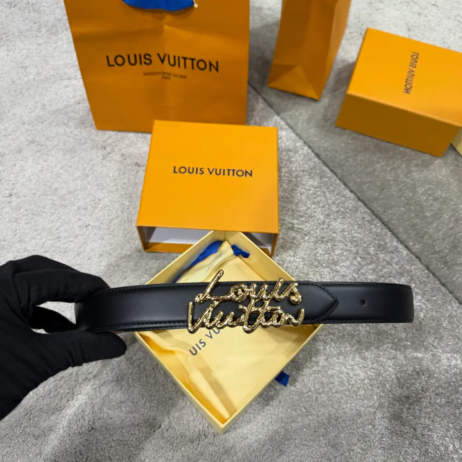 Louis Vuitton Çift Taraflı Kemer