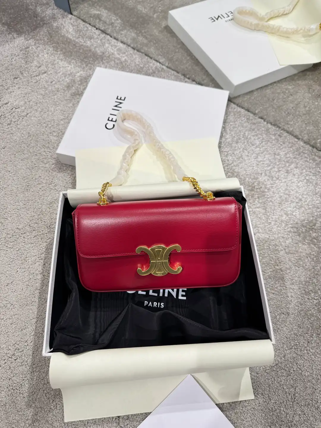 Celine Triomphe Kırmızı Small Kadın Deri Çanta