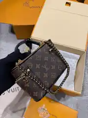 Louis Vuitton Vanity Kadın Deri Çanta 4