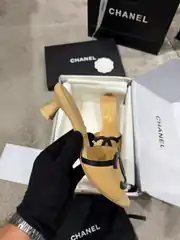 Chanel Coco Beach Bej Deri Kadın Topuklu Terlik 3
