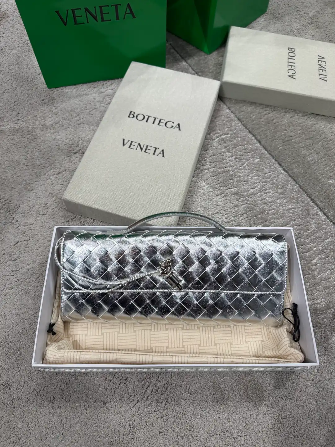 Bottega Veneta Andiamo Sılver Kadın Deri Clutch