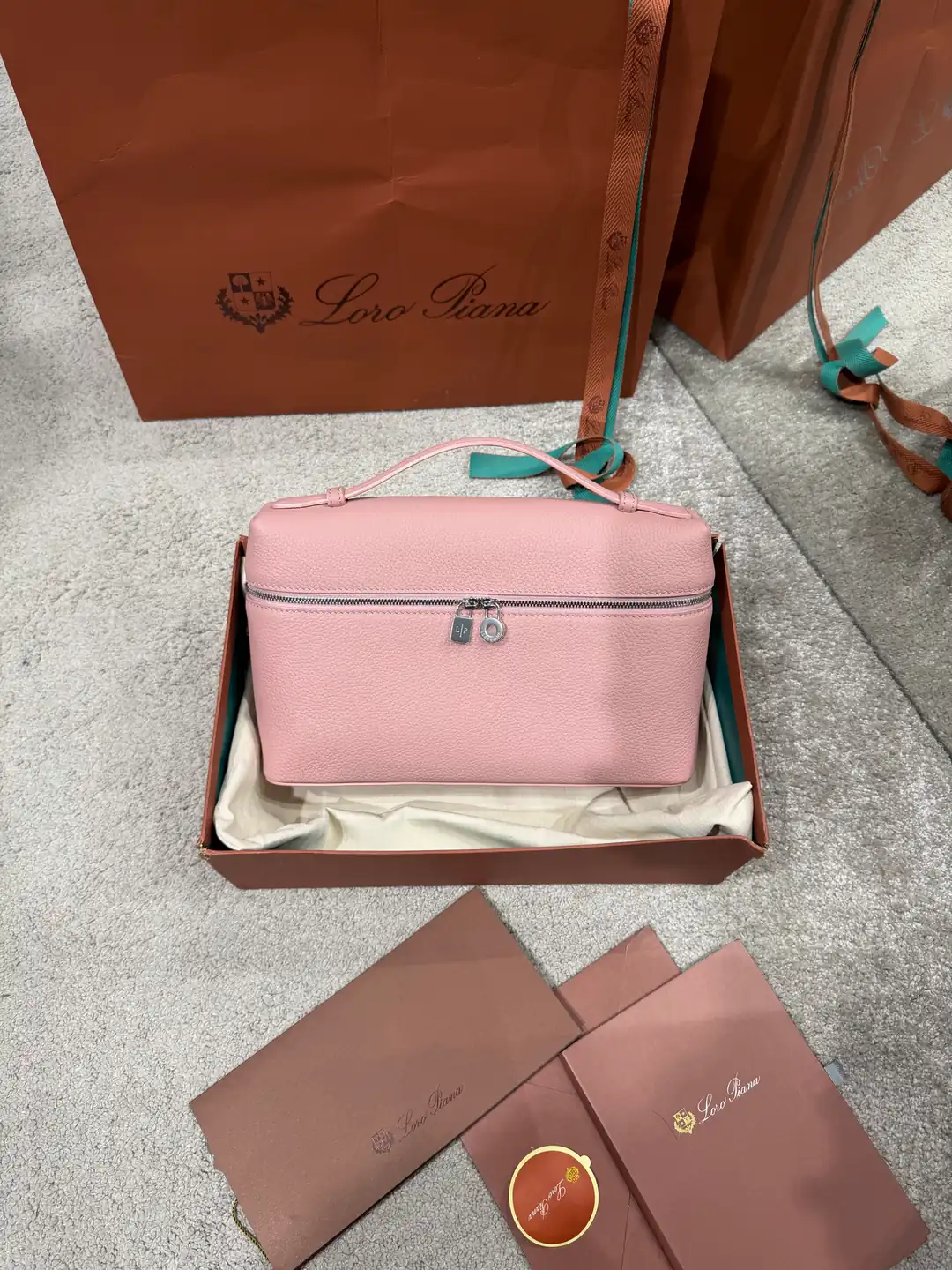 Loro Piana Extra Pocket L27 Pembe Kadın Deri Çanta